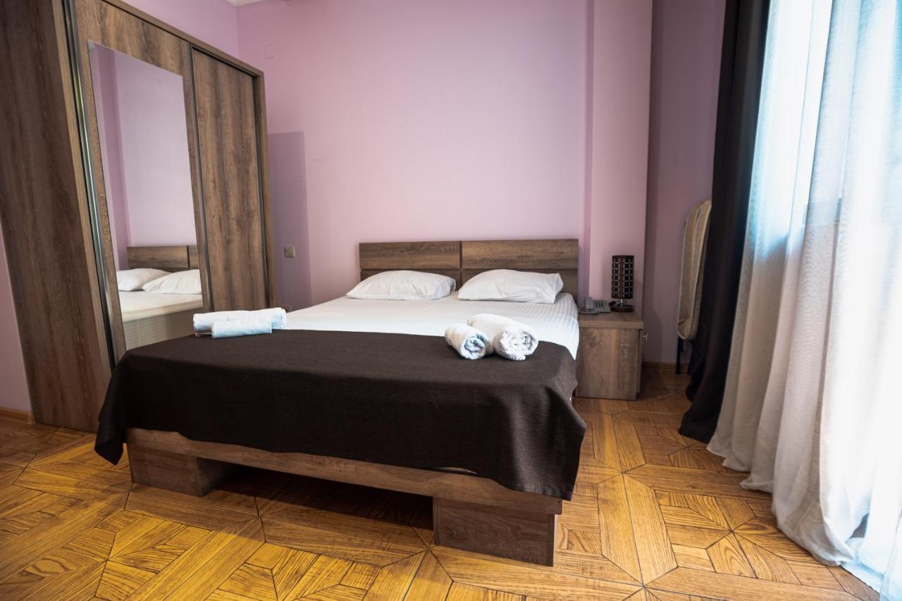 Hotel Porto Franco à Batoumi Extérieur photo