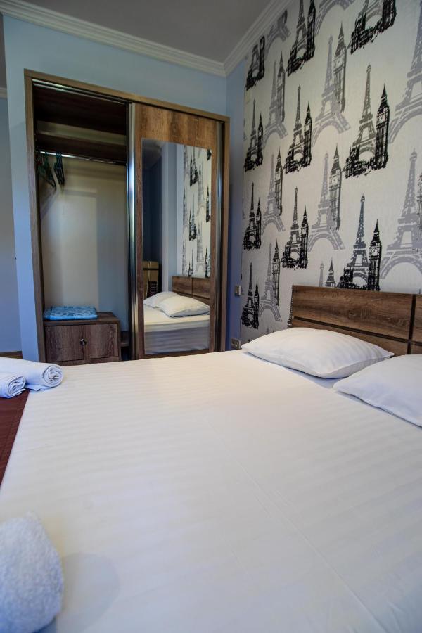Hotel Porto Franco à Batoumi Extérieur photo