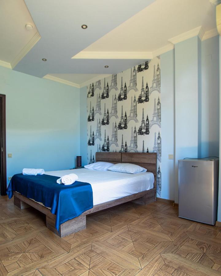 Hotel Porto Franco à Batoumi Extérieur photo