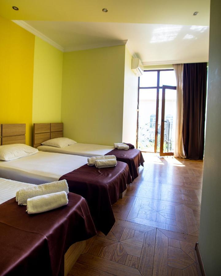 Hotel Porto Franco à Batoumi Extérieur photo