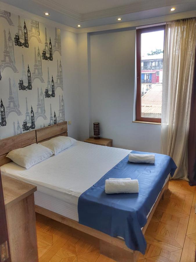 Hotel Porto Franco à Batoumi Extérieur photo